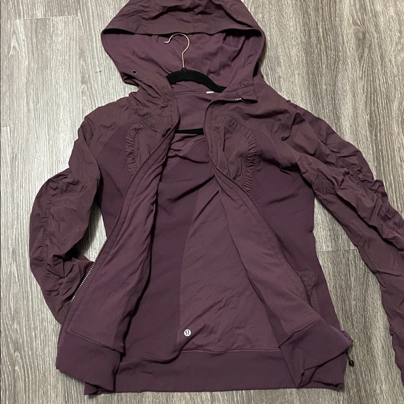 Lululemon Early 2000s Purple Ruched Sleeves Hooded Jacket - Picture 5 of 7
